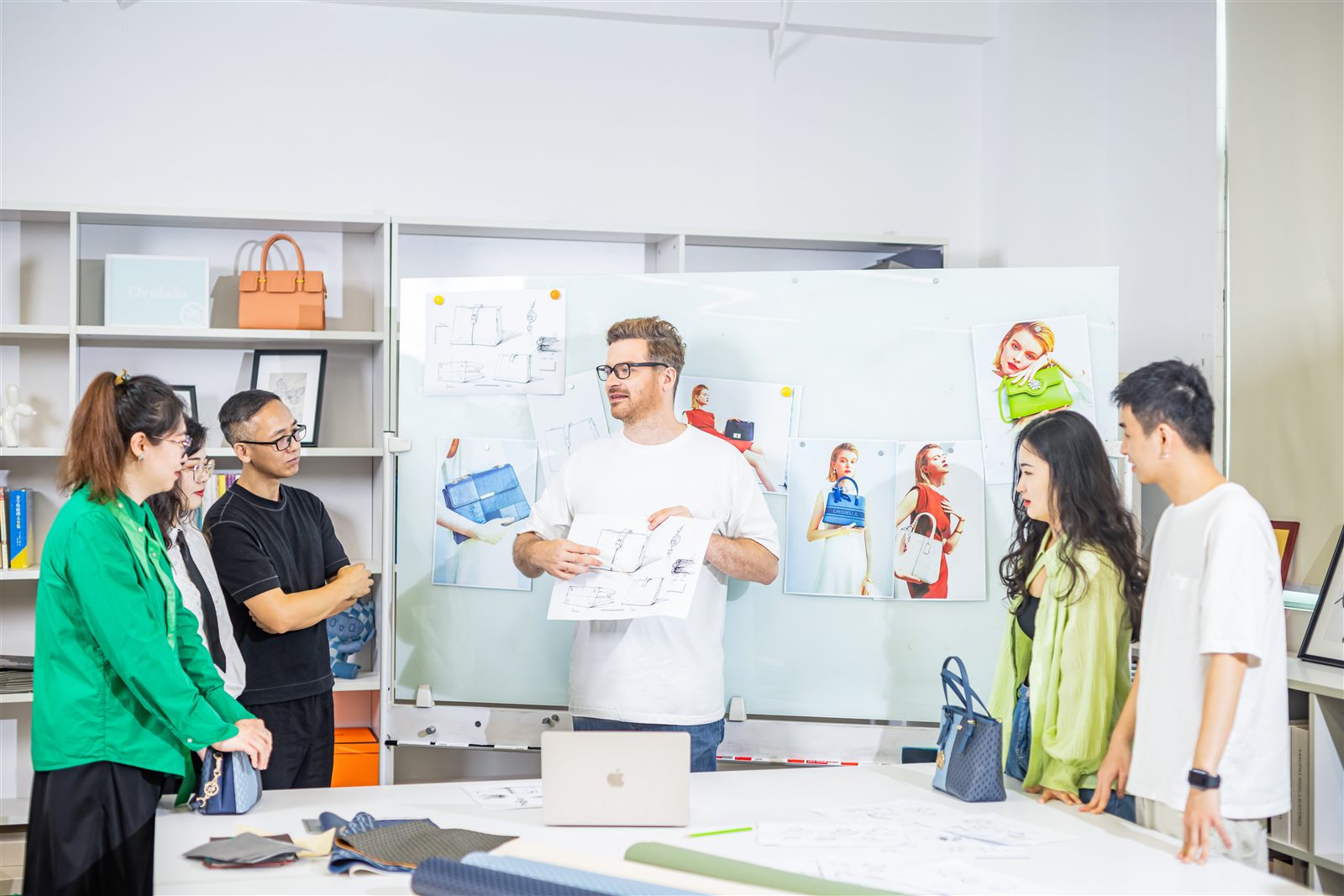 How to Choose a Reliable Handbag Manufacturer in China