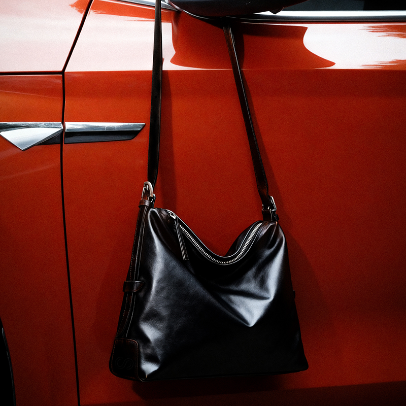 SUSEN Burnished Leather Geometric Hobo Bag Top Grain view 4