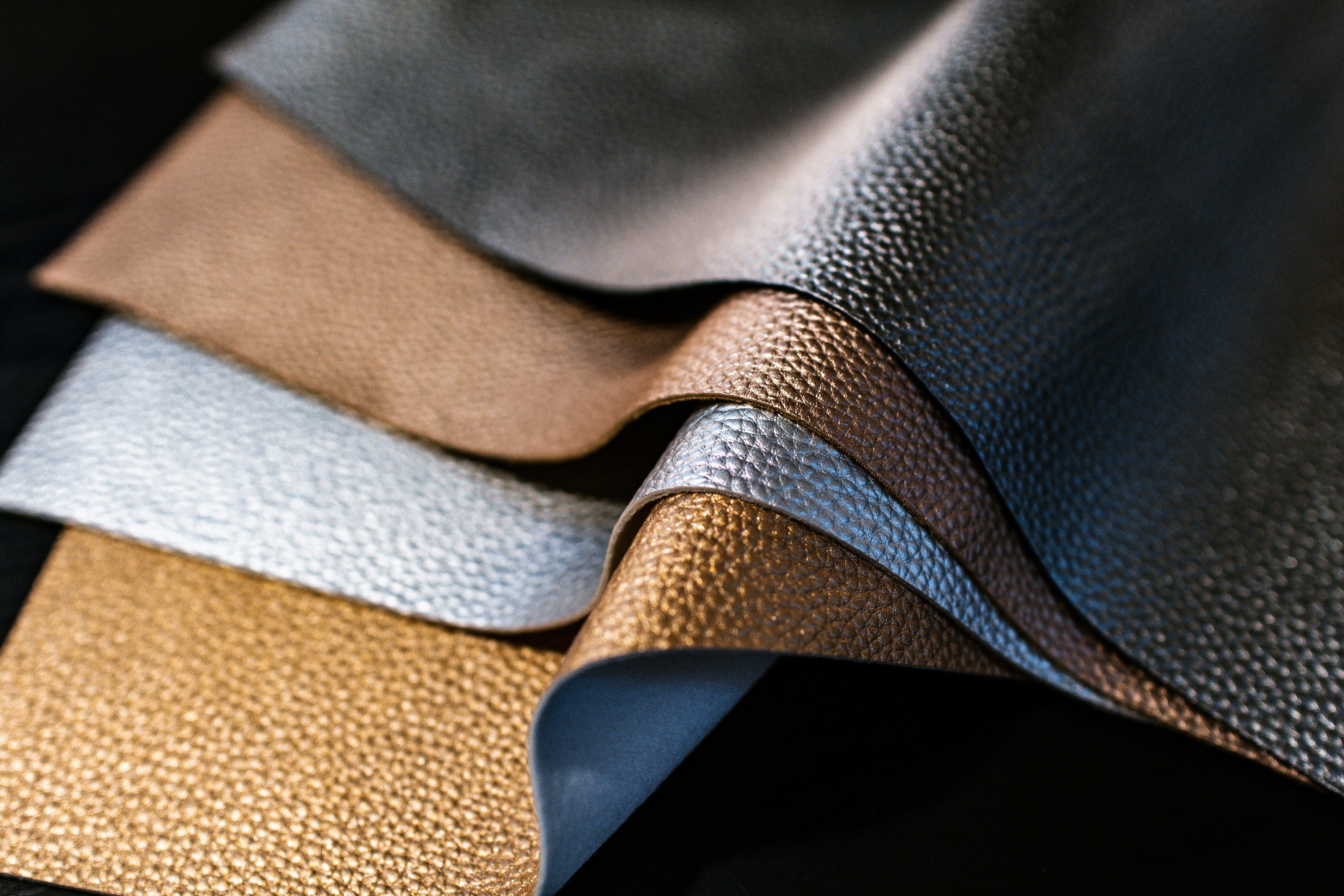 PU Leather Handbags: What Buyers Should Know Before Ordering